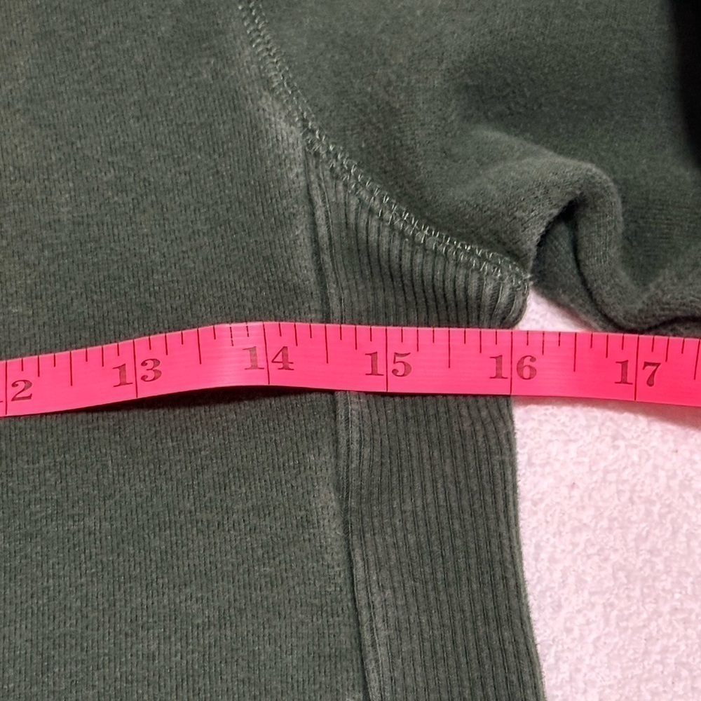 Boys very soft green sweatshirt. Great condition, size M (5/6). - Picture 5 of 5
